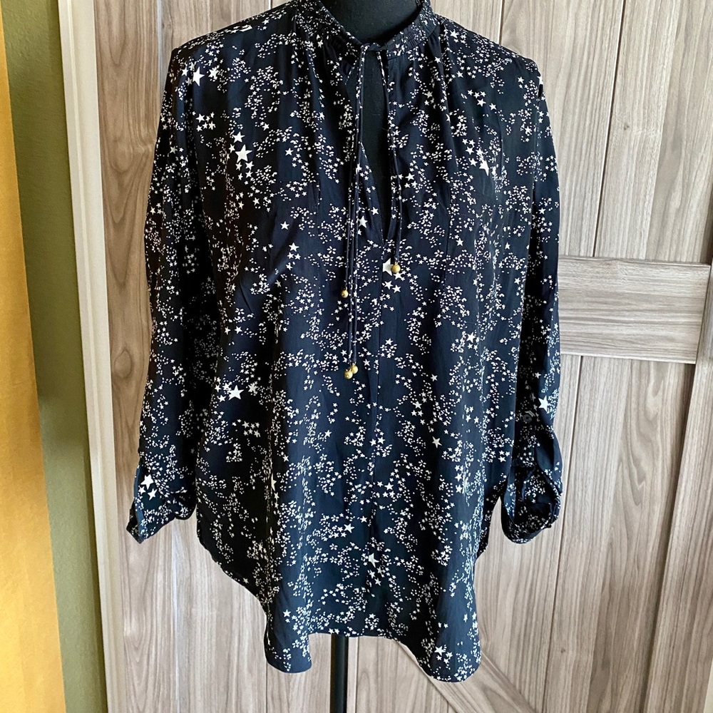 Abercrombie & Fitch black with white stars high/low blouse